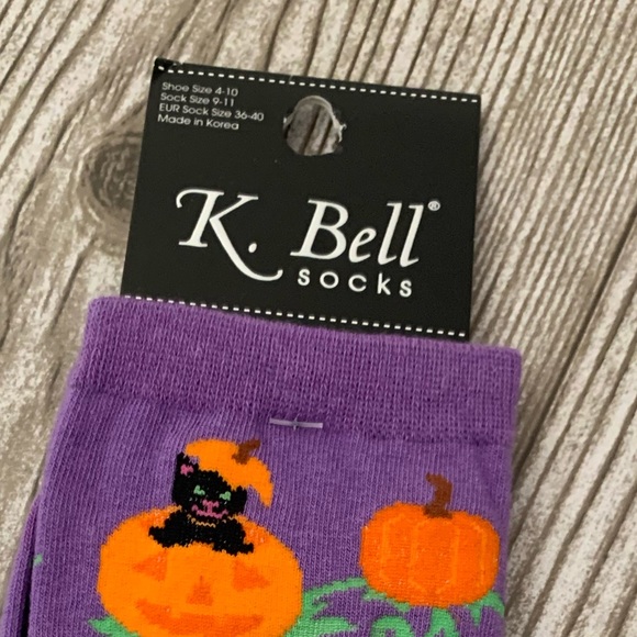Women’s purple crew socks with cats and pumpkins. Size 4-10. - Picture 3 of 4